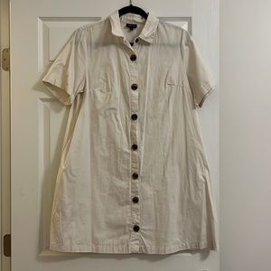 Medium cream button down dress with pockets. Who What Wear brand from Target.